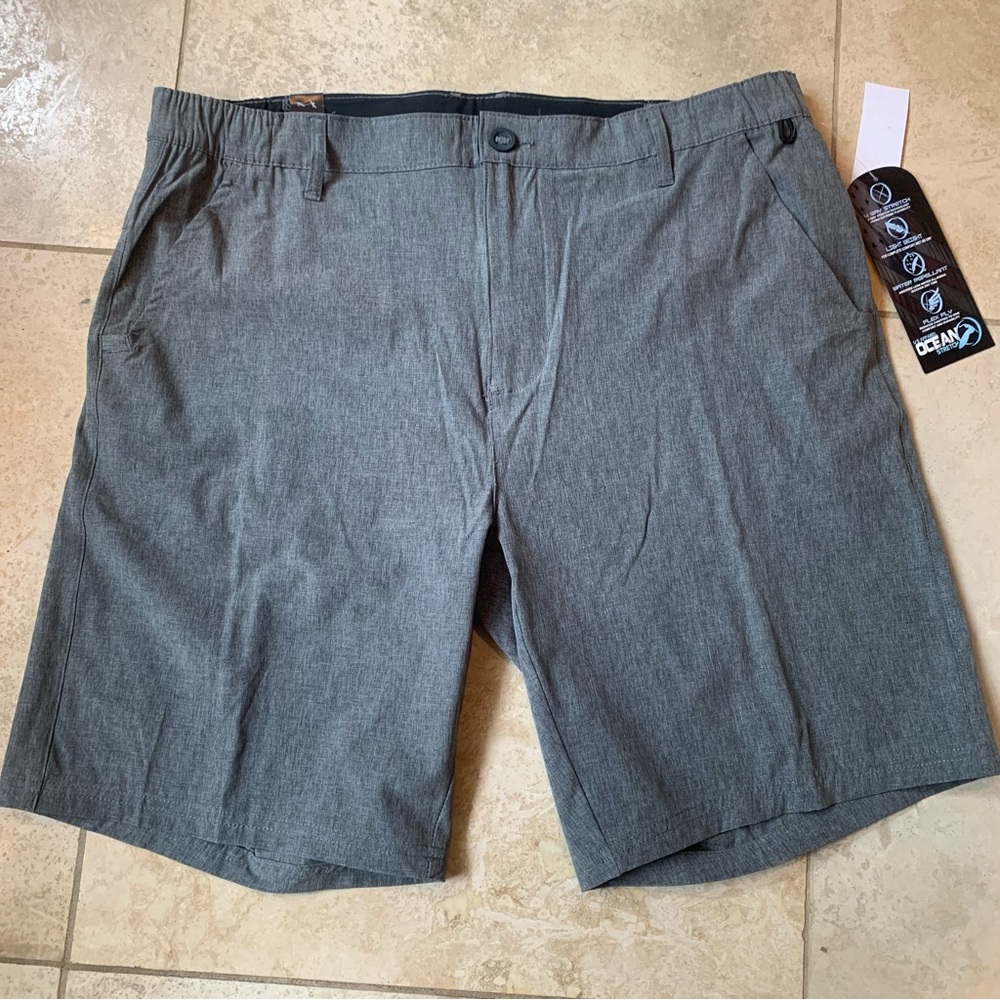 NWT Men’s U.S. Apparel Grey Water Repellant Light Weight Shorts 36 Flex Fly